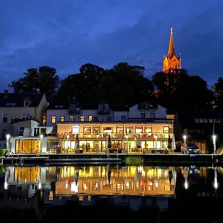 酒店 & Restaurant Deutsches Haus Feldberg 费尔德堡
