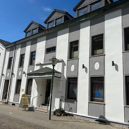 & Restaurant Deutsches Haus Feldberg 酒店